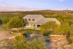 2025 Cripple Creek Stage Rd, Dripping Springs, TX 78620 - Photo 7