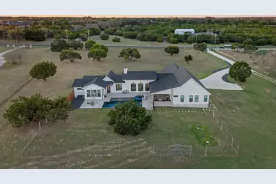 325 Sundance Trail, Liberty Hill, TX 78642 - Photo 33