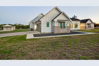 325 Sundance Trail, Liberty Hill, TX 78642 - Photo 27