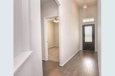 704 Bonnet Boulevard, Georgetown, TX 78628 - Photo 5