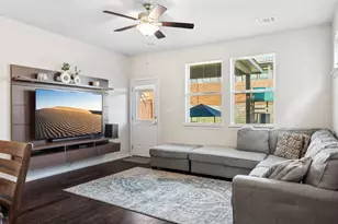 442 Thornless Cir, Buda, TX 78610 - Photo 13