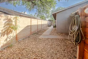 2003 Conestoga Trail, Austin, TX 78744 - Photo 15