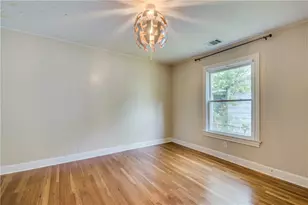 2206 Iva Ln, Austin, TX 78704 - Photo 9