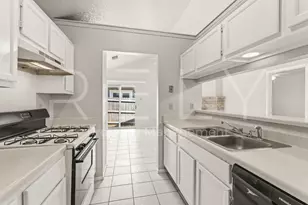 409 Greenlawn Blvd, Round Rock, TX 78664 - Photo 13