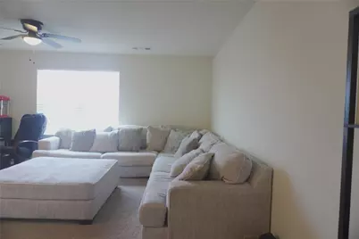 14300 Prairie Sod Lane, Elgin, TX 78621 - Photo 9