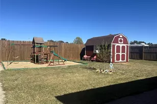 717 East Lafayette St, La Grange, TX 78945 - Photo 17