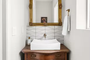 1612 Meadow Ln, Taylor, TX 76574 - Photo 9