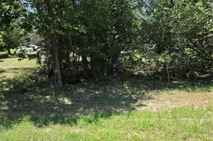 711 2nd Street E, Elgin, TX 78621 - Photo 1