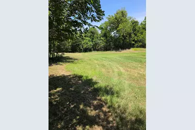 711 2nd Street E, Elgin, TX 78621 - Photo 3