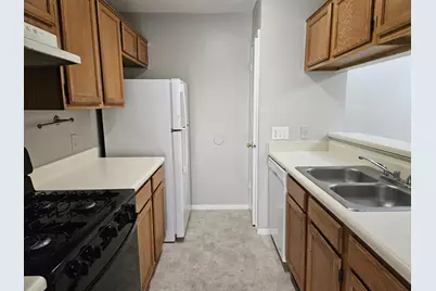 805 Lexington Road #B, Elgin, TX 78621 - Photo 3