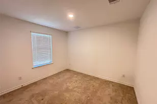 562 Papaya Dr, Buda, TX 78610 - Photo 25