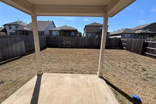 562 Papaya Dr, Buda, TX 78610 - Photo 19