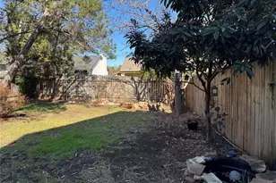 221 Stowaway Cove, Lakeway, TX 78734 - Photo 3