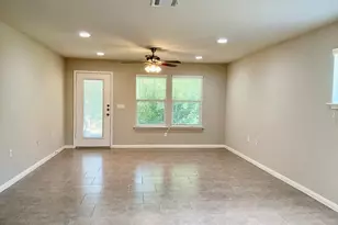 411 Kickapoo Creek Ln, Georgetown, TX 78633 - Photo 9