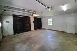 6805 Deborah Dr, Austin, TX 78752 - Photo 11