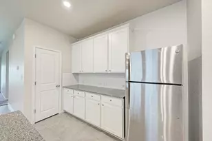 524 Longmount Cv, Liberty Hill, TX 78642 - Photo 13