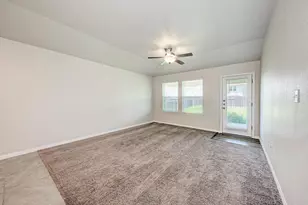 524 Longmount Cv, Liberty Hill, TX 78642 - Photo 19
