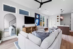 506 Krebs Ln, Austin, TX 78704 - Photo 3