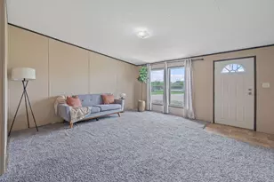 128 Monterrey Hills Dr, Del Valle, TX 78617 - Photo 5