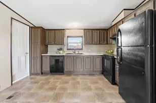 128 Monterrey Hills Dr, Del Valle, TX 78617 - Photo 11