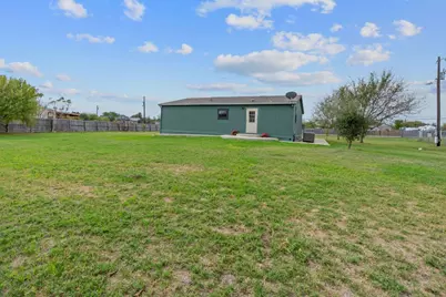 128 Monterrey Hills Drive, Del Valle, TX 78617 - Photo 27