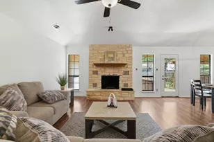 306 Woodstone Dr, Georgetown, TX 78628 - Photo 9