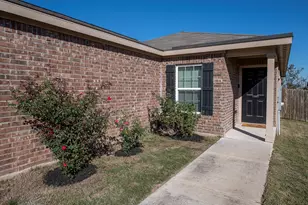 216 Millers Loop, Jarrell, TX 76537 - Photo 3