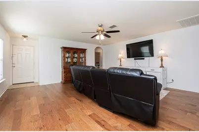 216 Millers Loop, Jarrell, TX 76537 - Photo 5