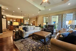 107 W Majestic Oak Ln, Georgetown, TX 78633 - Photo 15