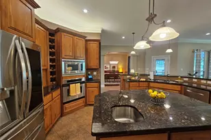 107 W Majestic Oak Ln, Georgetown, TX 78633 - Photo 9