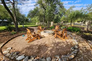 107 W Majestic Oak Ln, Georgetown, TX 78633 - Photo 33