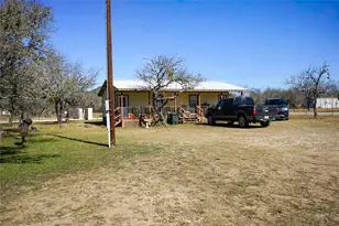 831 Magers Rd, Concan, TX 78838 - Photo 11