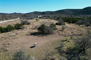 831 Magers Rd, Concan, TX 78838 - Photo 23