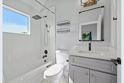 1210 Luna Street #2, Austin, TX 78721 - Photo 9