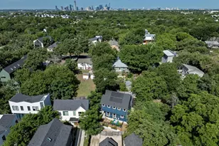 1210 Luna St, Austin, TX 78721 - Photo 1