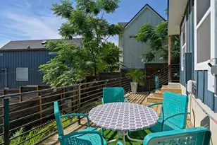 1210 Luna St, Austin, TX 78721 - Photo 13