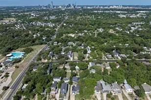 1210 Luna St, Austin, TX 78721 - Photo 25