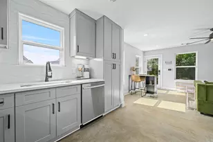 1210 Luna St, Austin, TX 78721 - Photo 5
