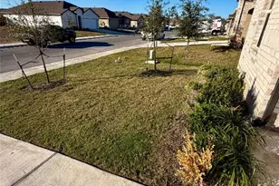 314 Addison Pl, Lockhart, TX 78644 - Photo 3