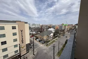 711 W 26th St, Austin, TX 78705 - Photo 9