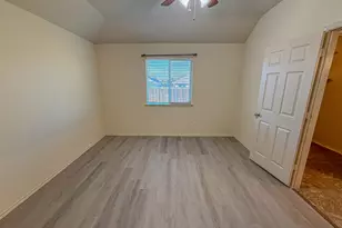 412 Azurite Dr, Jarrell, TX 76537 - Photo 13