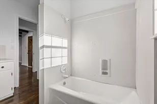 927 E Walnut St, La Grange, TX 78945 - Photo 13