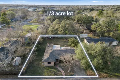 927 E Walnut Street, La Grange, TX 78945 - Photo 1