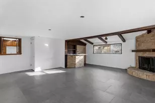 927 E Walnut St, La Grange, TX 78945 - Photo 9