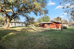 927 E Walnut St, La Grange, TX 78945 - Photo 21