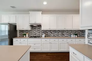 12613 Twisted Root Dr, Manchaca, TX 78652 - Photo 9
