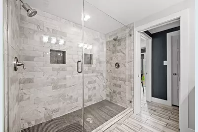 706 W Crestland Drive, Austin, TX 78752 - Photo 21