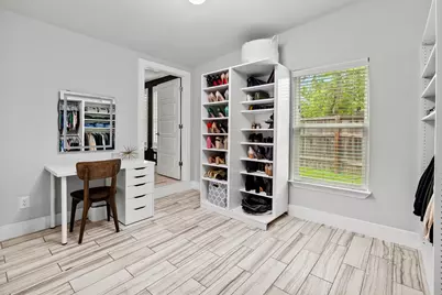 706 W Crestland Drive, Austin, TX 78752 - Photo 23