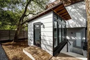 2200 De Verne St, Austin, TX 78704 - Photo 35
