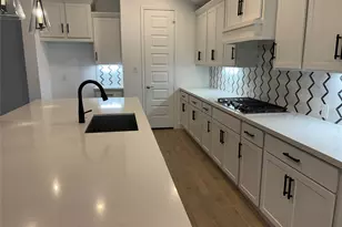 101 Gary Wayne Dr, Liberty Hill, TX 78642 - Photo 17